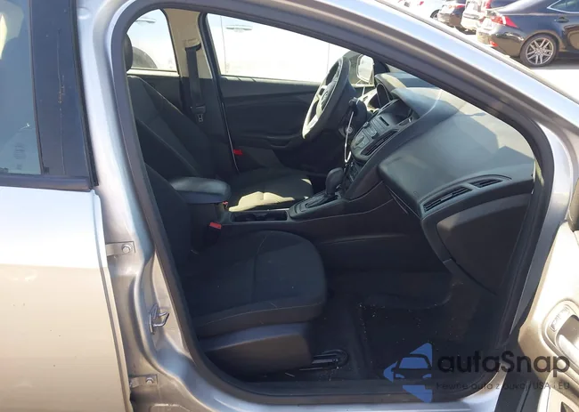 1FADP3F24GL284061: 44631915