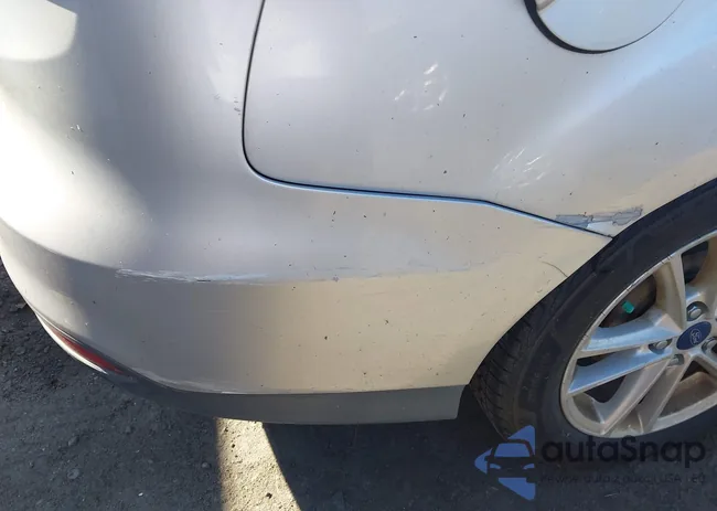 1FADP3F24GL284061: 44631915