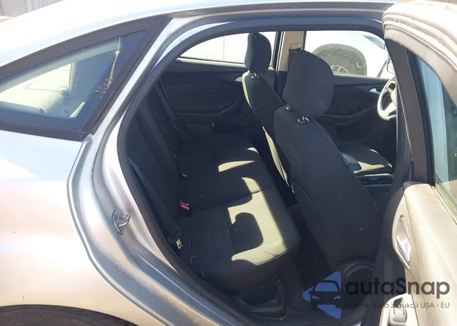 1FADP3F24GL284061: 44631915