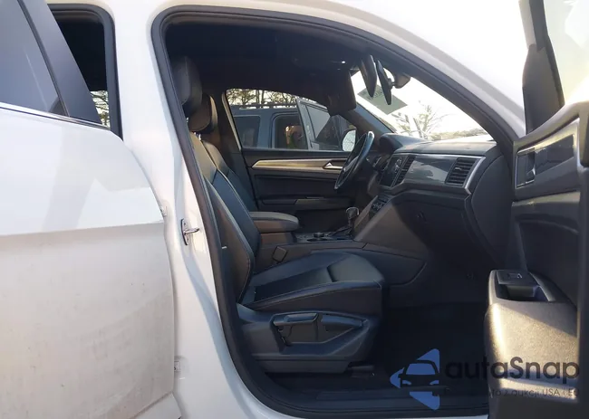 1V26E2CAXLC228097: 44631349