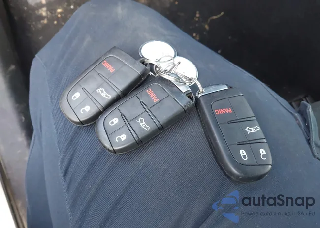 2C3CDXKT3KH592661: 44632566