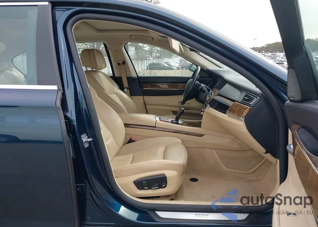 WBAYF8C5XED652886: 44632693