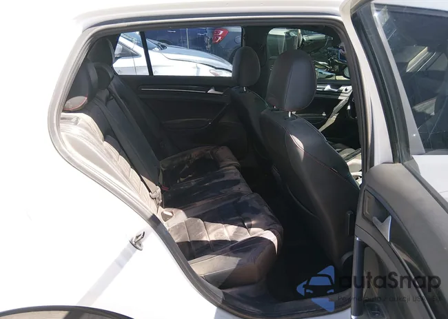 3VW4T7AU3FM081551: 44632750