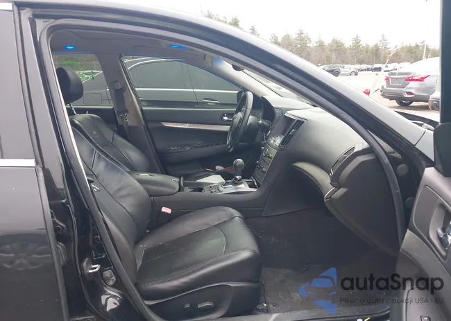 JN1CV6AR2AM460384: 44632263