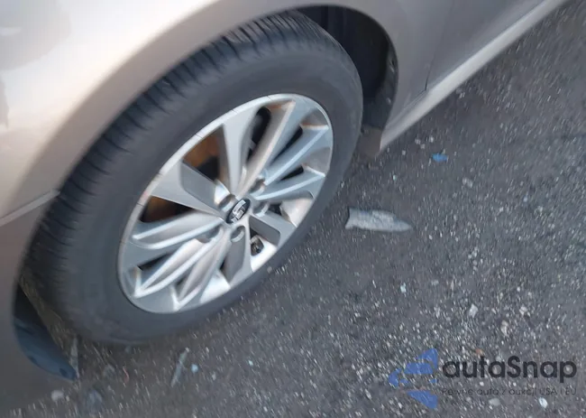 5NPEC4AC0EH930651: 44633669