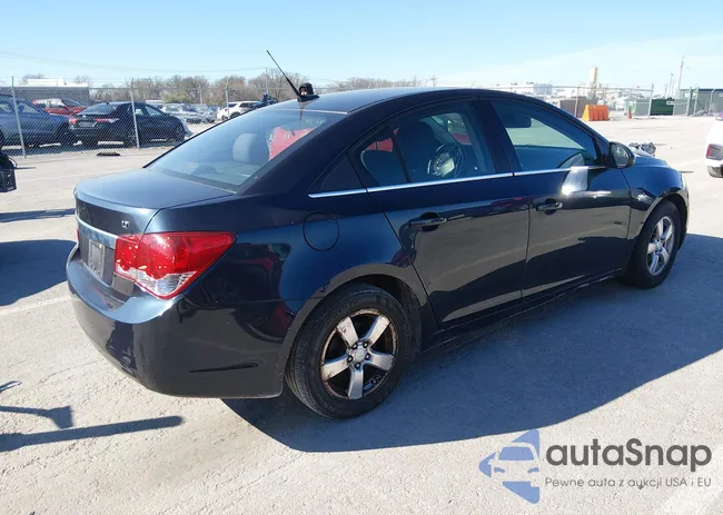 1G1PC5SB0E7226550: 44633764