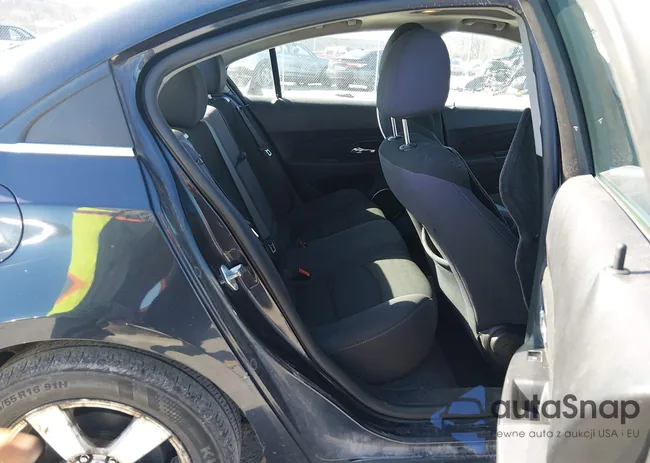 1G1PC5SB0E7226550: 44633764