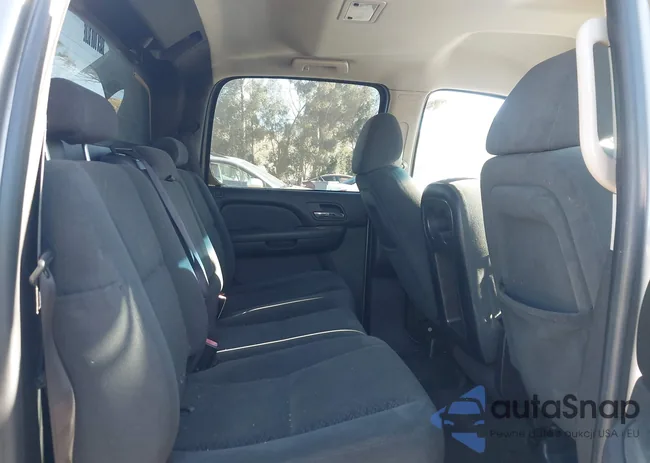 3GNEC12017G130883: 44633059