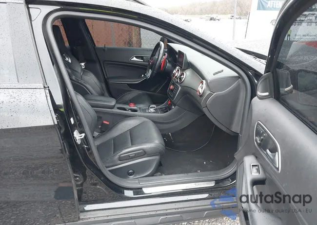 WDDTG5CB6FJ107954: 44633384