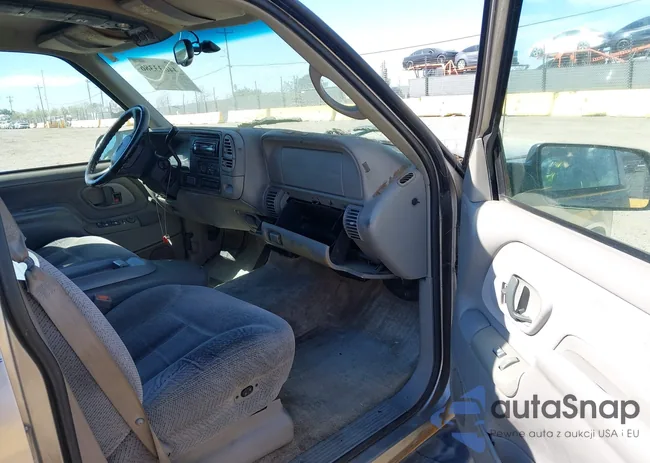 3GNFK16R1XG117745: 44633386