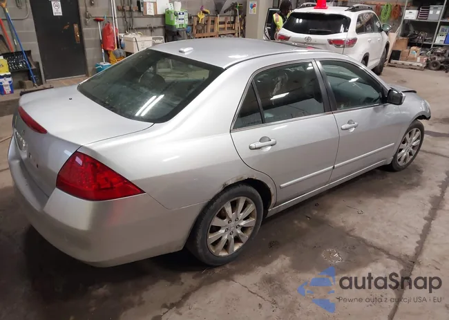 1HGCM665X6A072805: 44634425