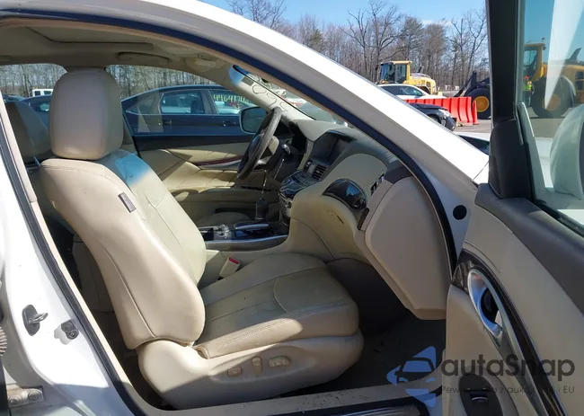 JN1BY1AR5BM370122: 44634429