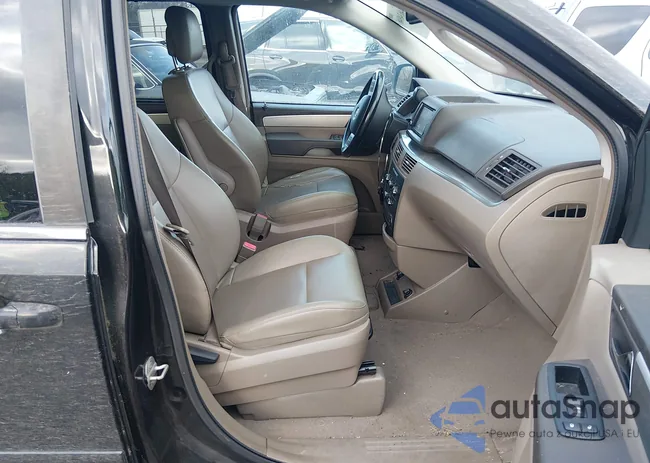 2C4RVABG2CR202695: 44634946