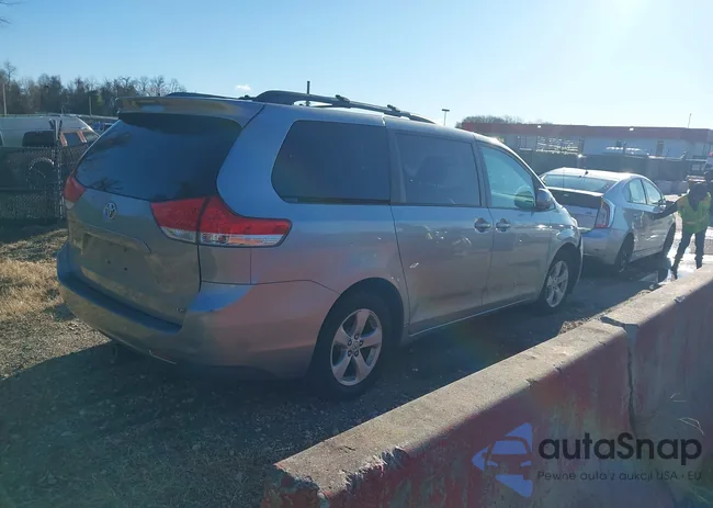 5TDKK3DC6BS045064: 44634290