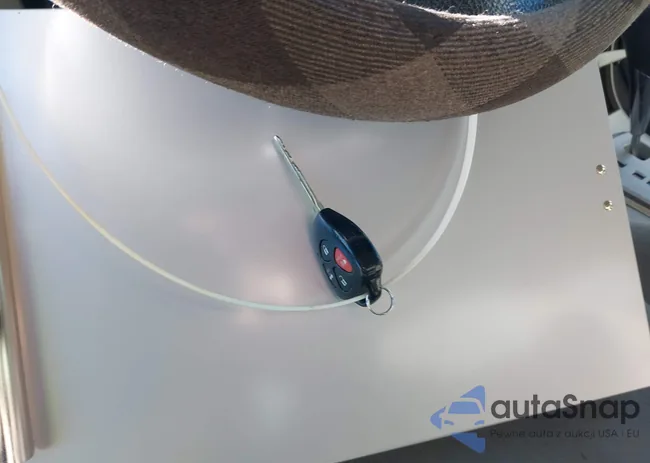 2T1BU4EE8CC850588: 44635926