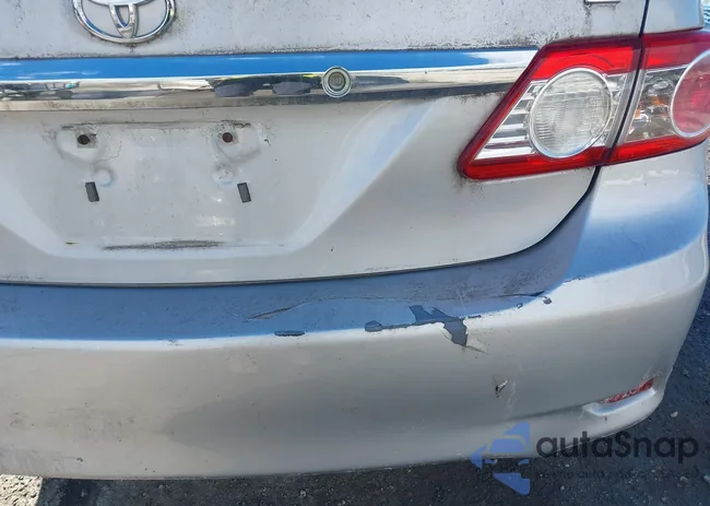 2T1BU4EE8CC850588: 44635926