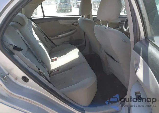 2T1BU4EE8CC850588: 44635926