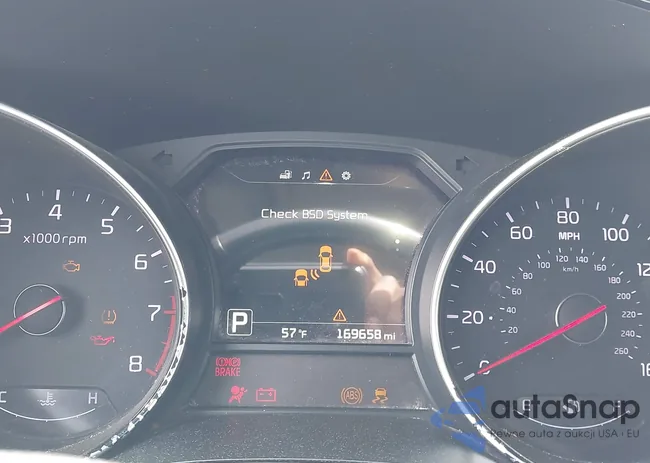 KNDMC5C1XF6022734: 44636643