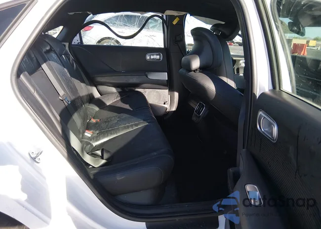 KMHM34AC2SA093346: 44636847