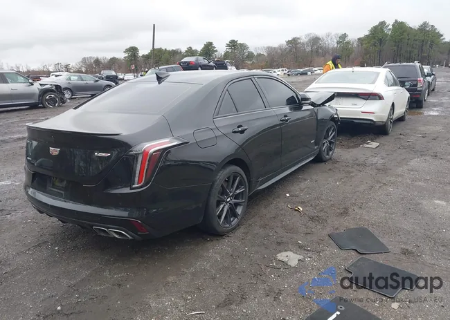 1G6DH5RL3M0135583: 44636877