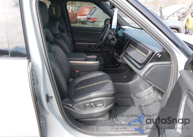 7PDSGBBA6RN044115: 44637535