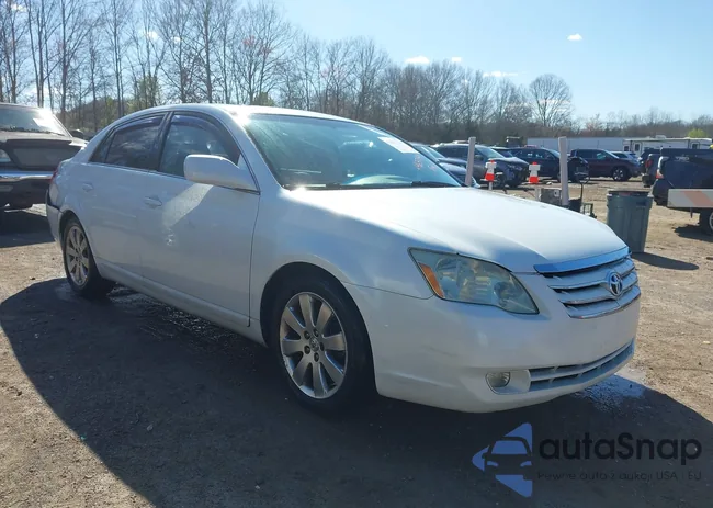 4T1BK36B56U161888: 44637341