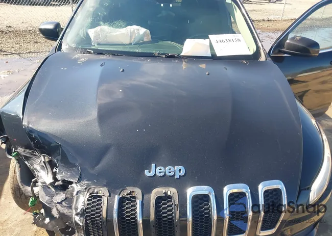 1C4PJMCS3GW175897: 44638158