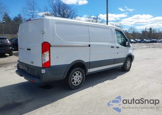 1FTYR1YG2FKA59905: 44638199