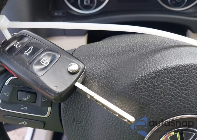 WVGBV3AX0EW541461: 44639667