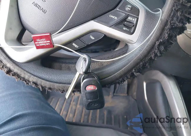 KMHTC6AD7CU021588: 44639887