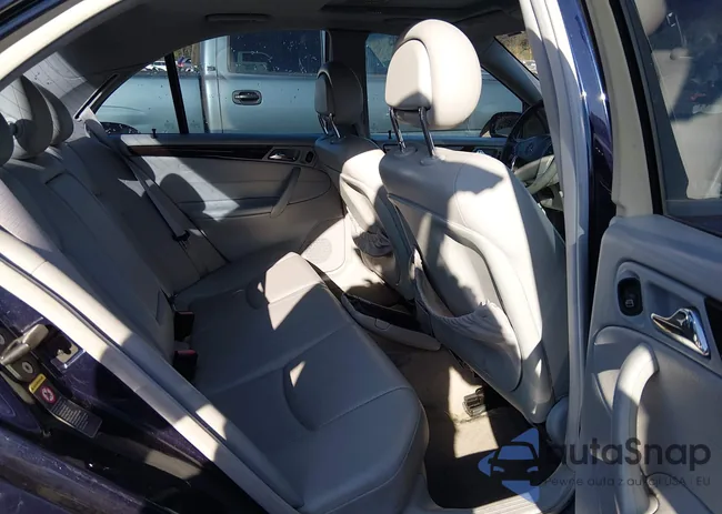 WDBRF84J24F549336: 44639296