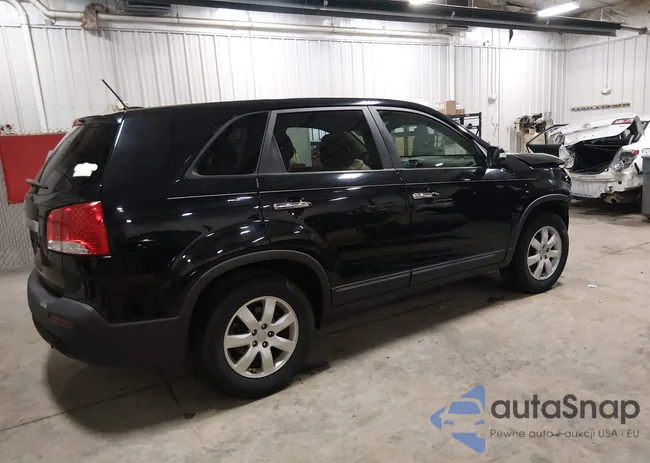 5XYKT3A17DG360343: 44639347