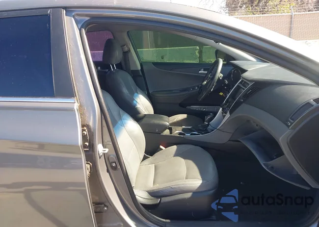 5NPEB4AC9DH580132: 44641411