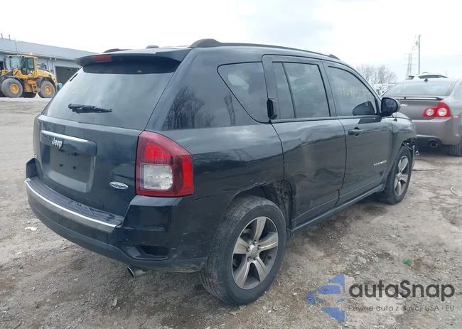 1C4NJDEB5GD775630: 44641568