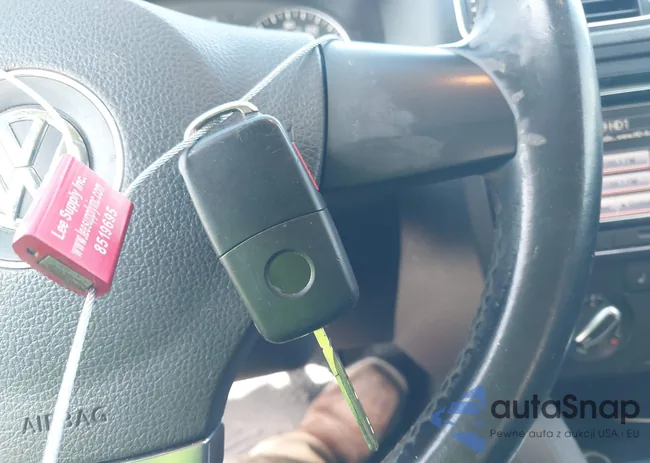 3VWD07AJ9EM368065: 44641588