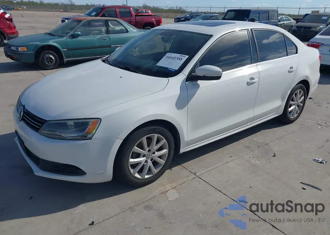 3VWD07AJ9EM368065: 44641588