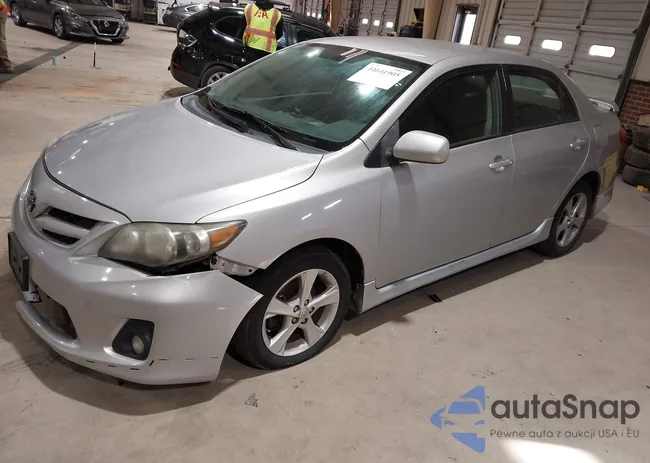 2T1BU4EE0BC617545: 44641905