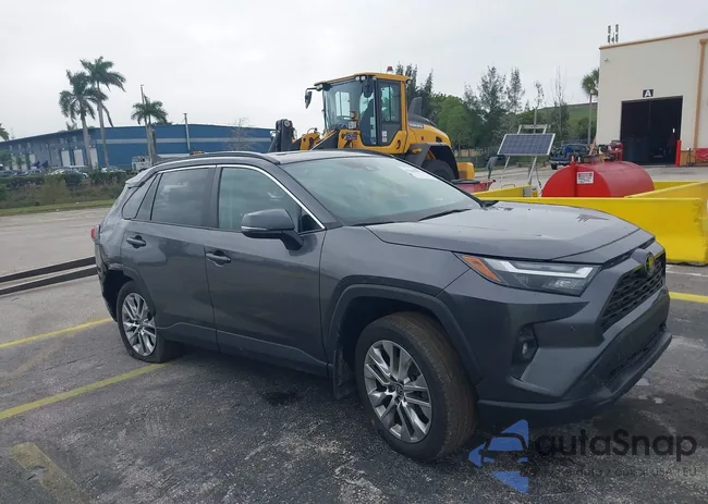 2T3A1RFV2RC401651: 44642096