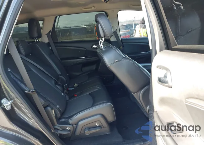 3C4PDCGG2HT571737: 44642347