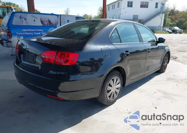 3VW2K7AJ7BM305981: 44643549