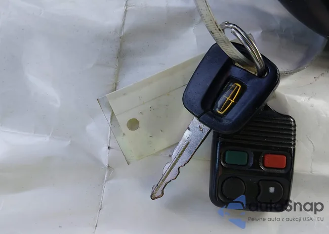 1LNHM82WXYY903160: 44643965