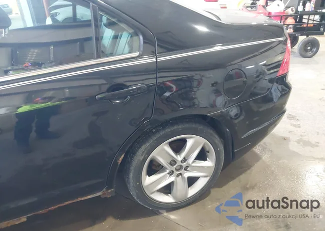 3FAHP0KCXCR181253: 44643063