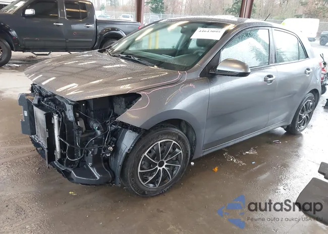 3KPA25AD3LE337528: 44643095