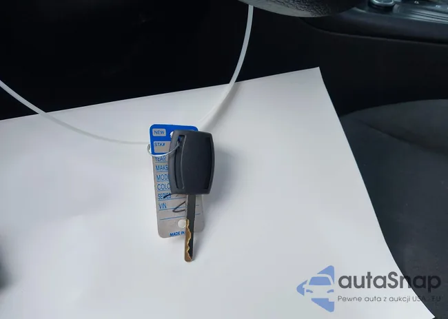 1FADP3F27GL266847: 44643232