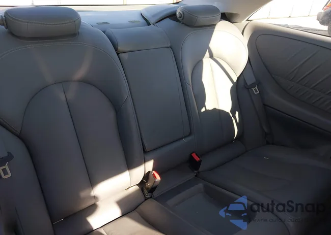 WDBTJ56H27F216085: 44643281