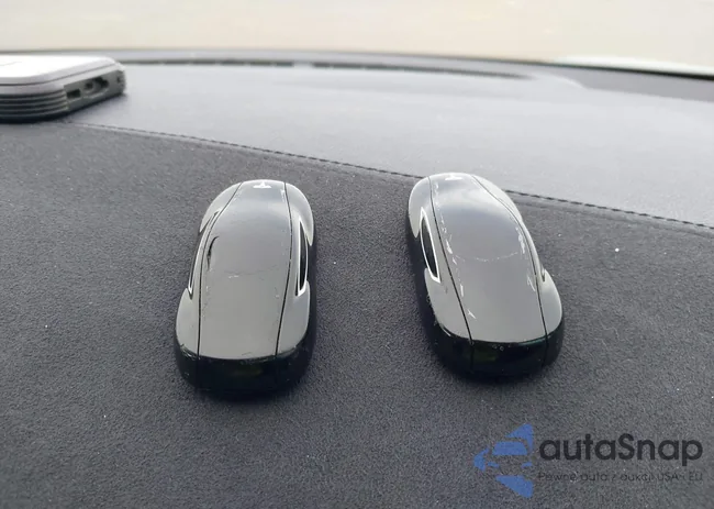 5YJSA1H29FFP67809: 44643380