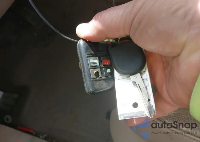 1FMFU18L64LA35564: 44644490