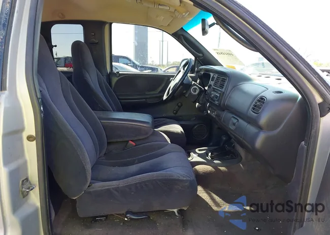 1B7GG22X4YS575749: 44644848