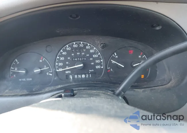 1FTYR10C0WUB24280: 44645904