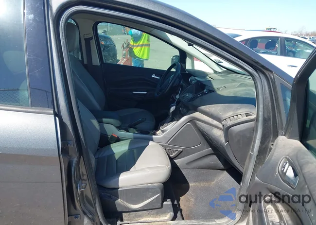 1FADP5AU3GL121132: 44645020